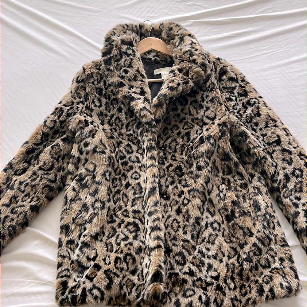 Faux fur leopard coat